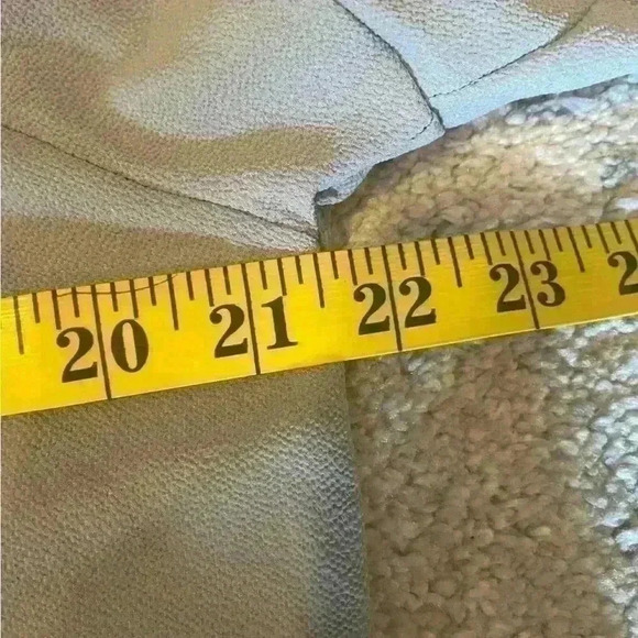 Women’s Gray Blouse - Picture 4 of 6